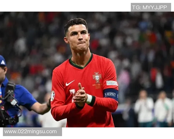 足球场上那位懒散球星的独特魅力与内心世界的深度剖析 足球场上那位懒散球星的独特魅力与内心世界的深度剖析