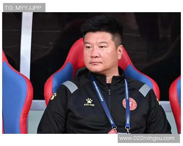 1995年足球球星风采回顾：从辉煌赛场到时代巨星的崛起与影响